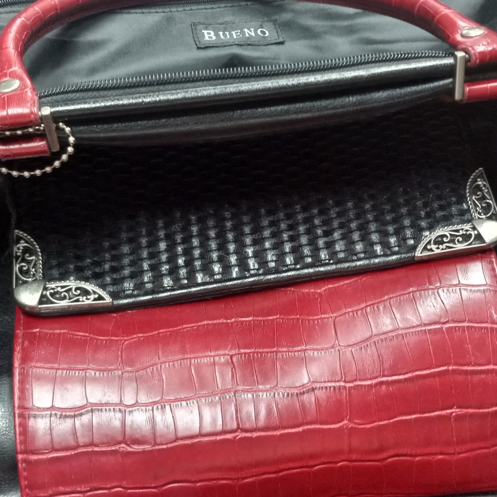 Bueno Red And Black Leather Travel Bag